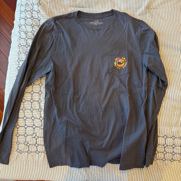 VINEYARD VINES BLUE FAL. LONG SLEEVE T-SHIRT, SIZE SMALL - Picture 1 of 3